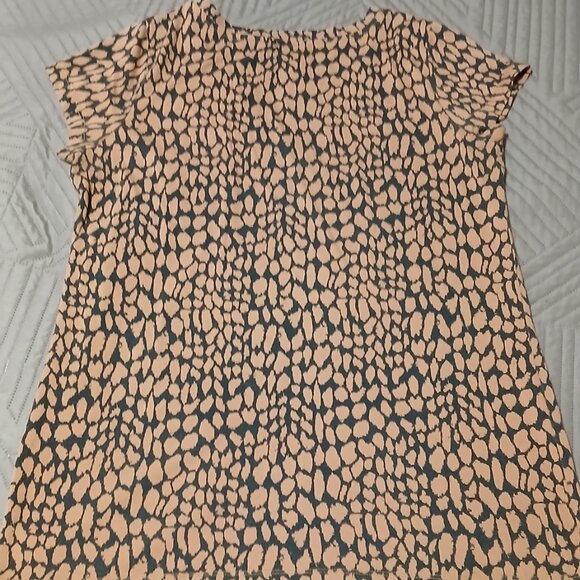 NWD Fun Print Tee Shirt with Dynamite Black Stretch Pants ,Med. Clearance Bundle - Picture 3 of 8